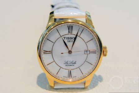 天梭力洛克系列時尚典雅女士腕表